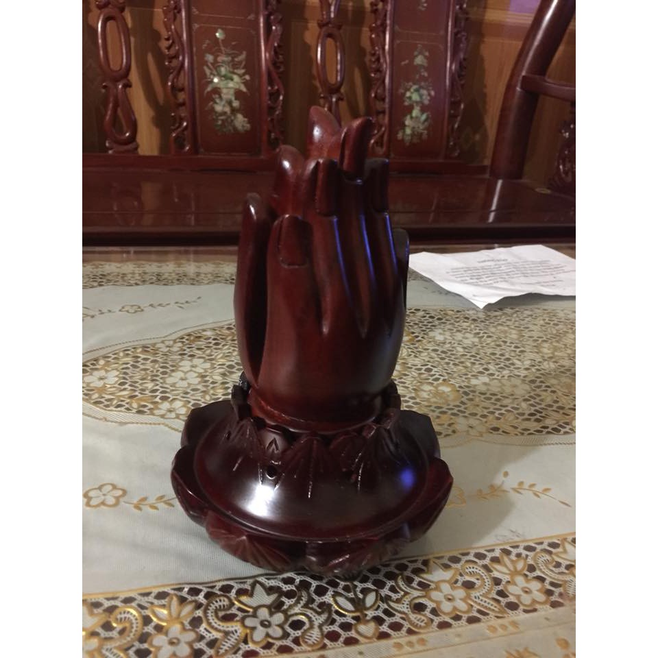 Bàn tay Phật xông trầm hương